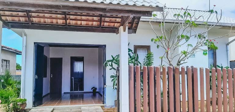 Casa Laguna