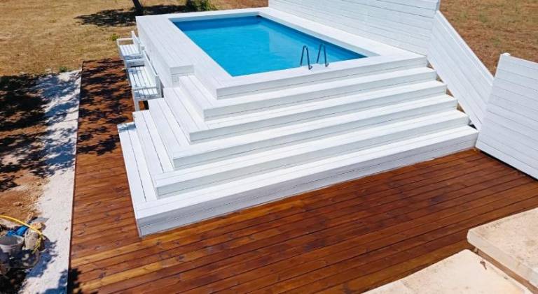 Villa with pool & yard — photo 4