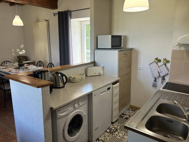 Gite with patio, garden & barbeque | Dogs allowed — photo 3