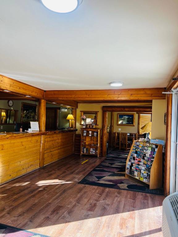Sandpoint Inn — photo 4
