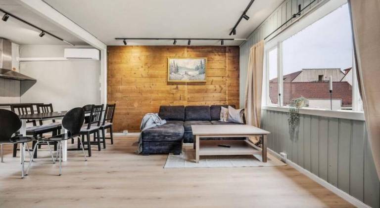Dinbnb Homes I 4-Bedroom Historical House in Romantic Surroundings in Bergen
