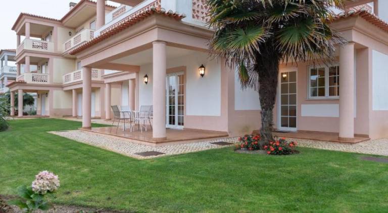 Fully equipped house with yard, terrace & pool | Pets allowed in Óbidos