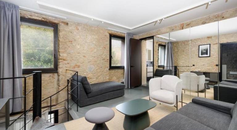 VOMAN Luxury Apartments — photo 2