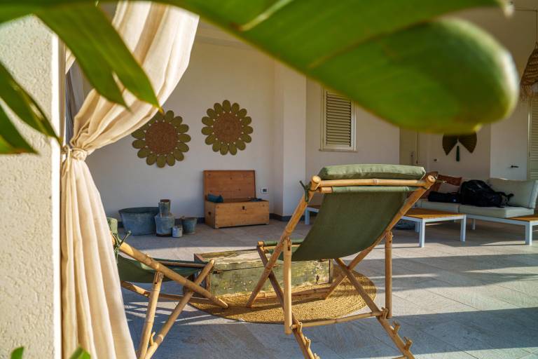 Child-friendly villa with terrace, private pool & garden | Pool view | Suitable for remote work | Pets allowed — photo 5