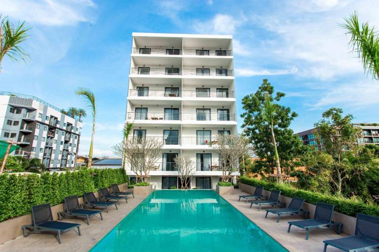 Serviced apartment with patio & pool | Good for workation | Dogs allowed — photo 3