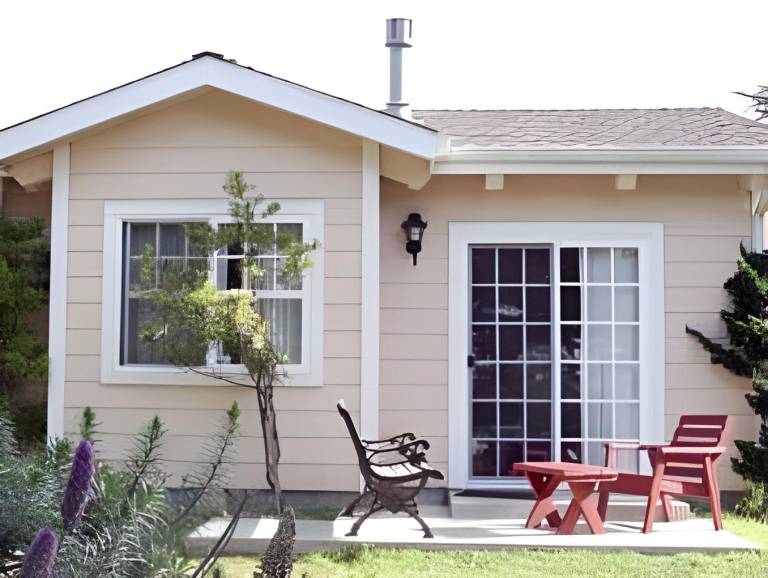 Bide-A-Wee Inn and Cottages in Pacific Grove, CA