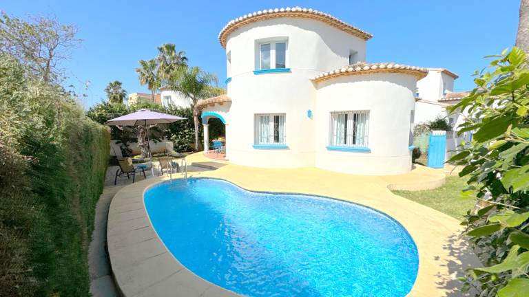 Villa with private pool, grill & patio — photo 3