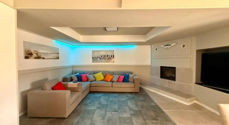 Beautiful villa with pool & jacuzzi | Pets are welcome — photo 3