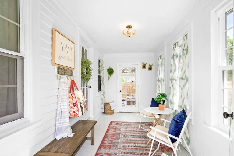 Child-friendly beautiful house with garden, hot tub & grill | Perfect for remote work | Pets allowed — photo 3