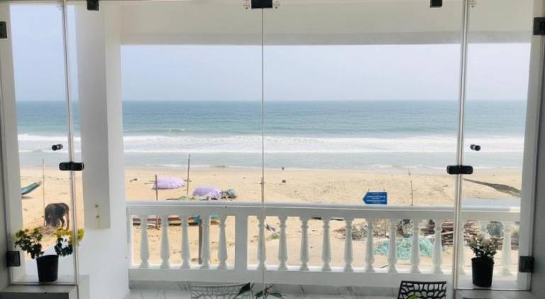 Vacation home with terrace | Water view | Perfect for remote work — photo 4