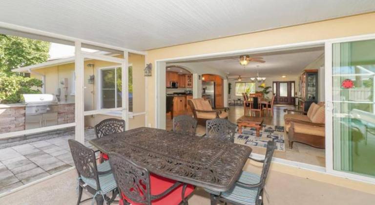 House with pool | Pet-friendly — photo 4