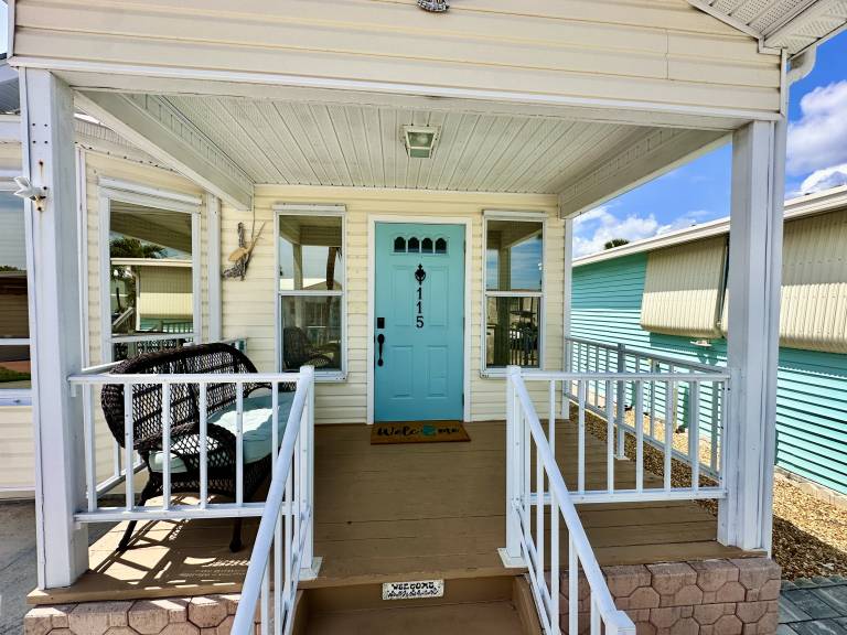 Family-oriented wonderful house with pool & hot tub | Dogs allowed — photo 2