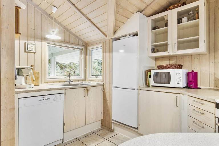 House with terrace, jacuzzi & sauna — photo 5