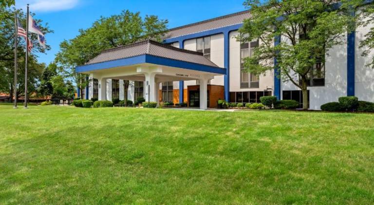 Hampton Inn Chicago/Naperville near NIU Conference Center — photo 2