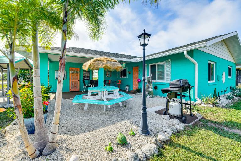 Pet-Friendly Bradenton Home 1.5 Mi to Cortez Beach in Bradenton Beach, FL
