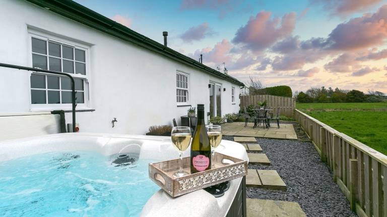 Cottage Bryngwran