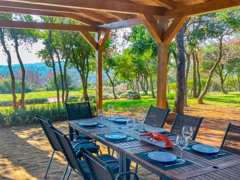 Vacation home with private pool, grill & garden | Nature view | Dogs allowed — photo 2