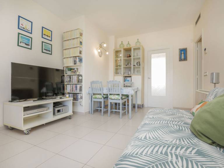 Children-friendly beautiful rental apartment with garden, pool & patio | Next to the beach | Pet-friendly — photo 4