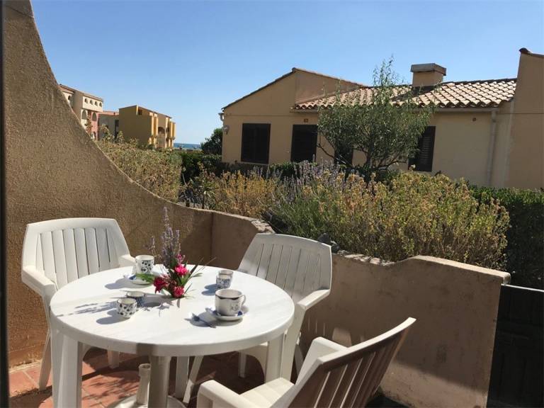 4-Person Villa in Port Leucate with Parking Near Beach — photo 2