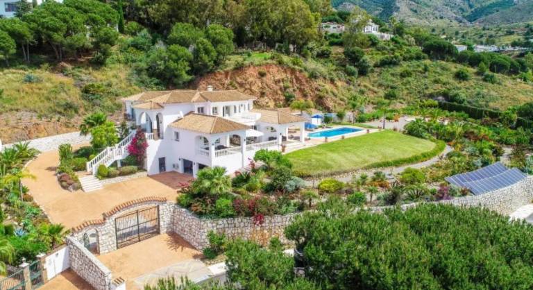Villa 'Mirador De Valtocado' with Sea View, Wi-Fi and Air Conditioning — photo 2