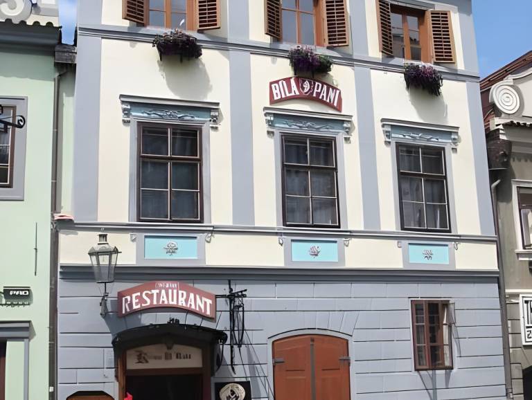 Ubytovani u BILE PANI in Cesky Krumlov