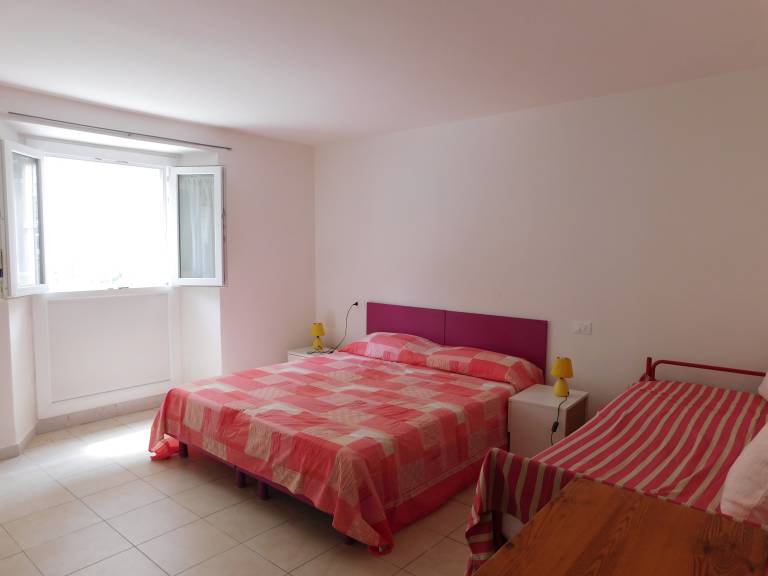 Apartment with garden & BBQ — photo 4