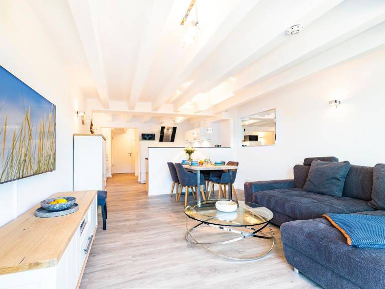 FeWo Pontos: 97 m² Ferienwohnung auf 2 Etagen mit Balkon, Meerblick & Sauna — photo 4