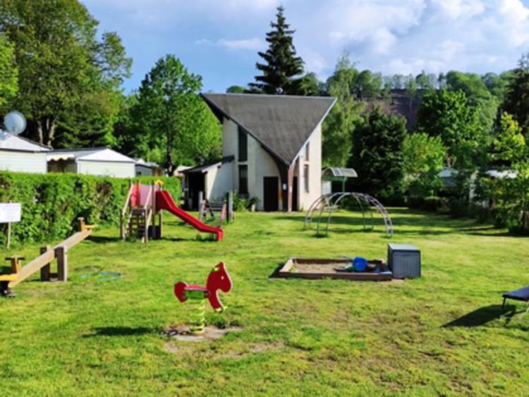 Mobile home with patio — photo 3