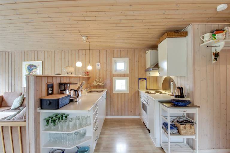 Vacation home with terrace — photo 4