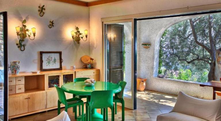 Villa with terrace & garden — photo 3