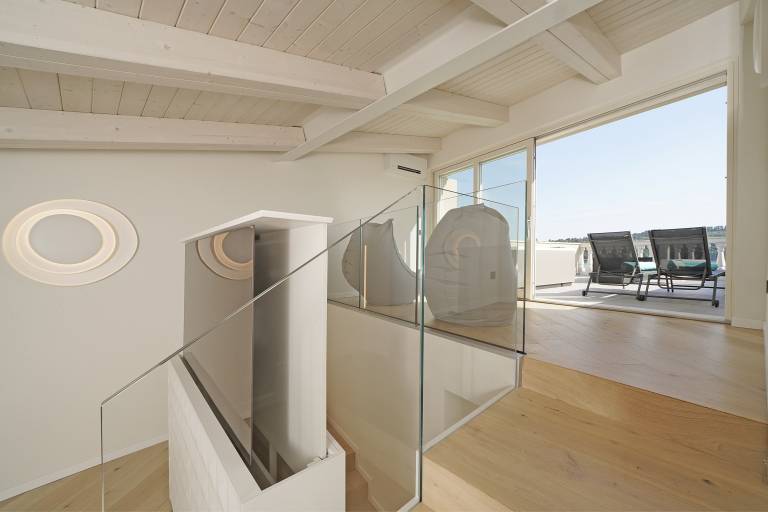 Rental apartment with terrace, yard & hot tub | Garden view — photo 4