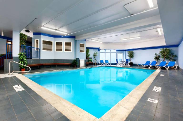 Hampton Inn by Hilton Colchester — photo 3