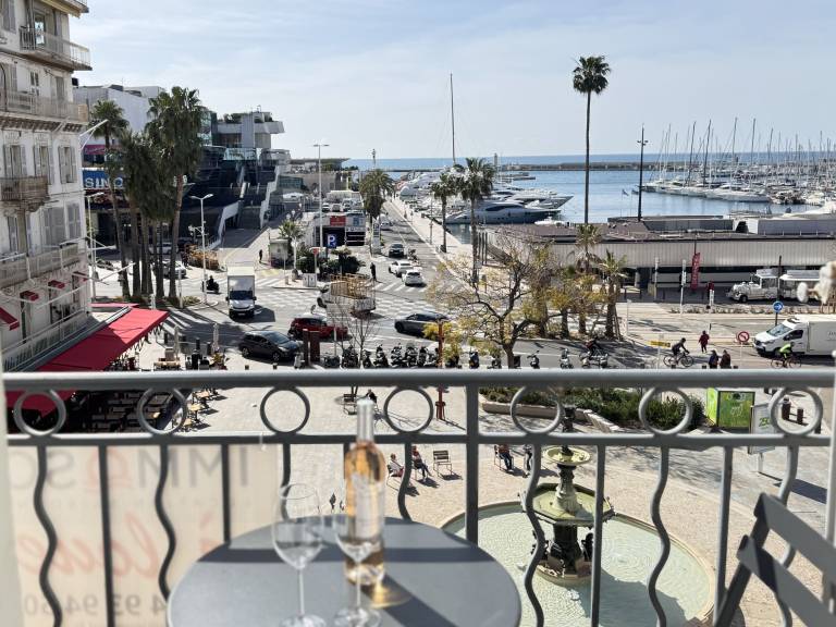 Holiday apartment with 1 room for 4 persons in Mougins