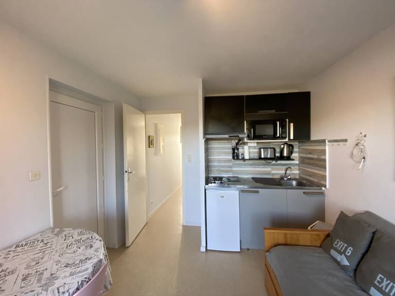 Bright apartment 100m from Baths with balcony and Wi-Fi — photo 5