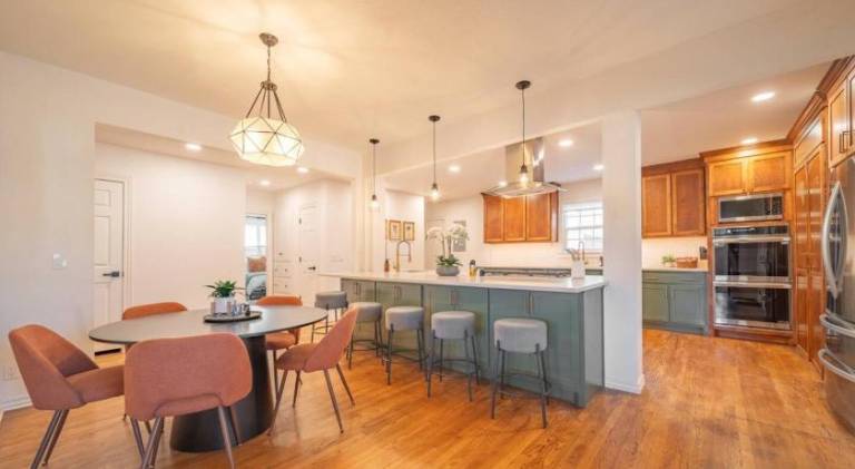 Vacation home | Suitable for remote work | Dogs allowed in Oklahoma City, OK