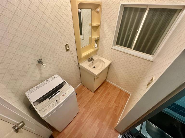House with garden & jacuzzi — photo 3
