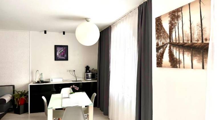 Apartment with garden & terrace | Next to Saint Michael Church | Perfect for remote work | Pet-friendly — photo 4