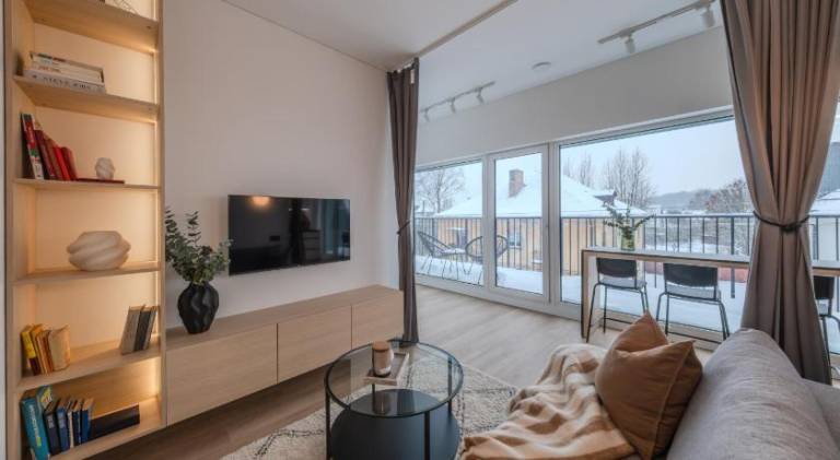 Rental apartment with patio — photo 2
