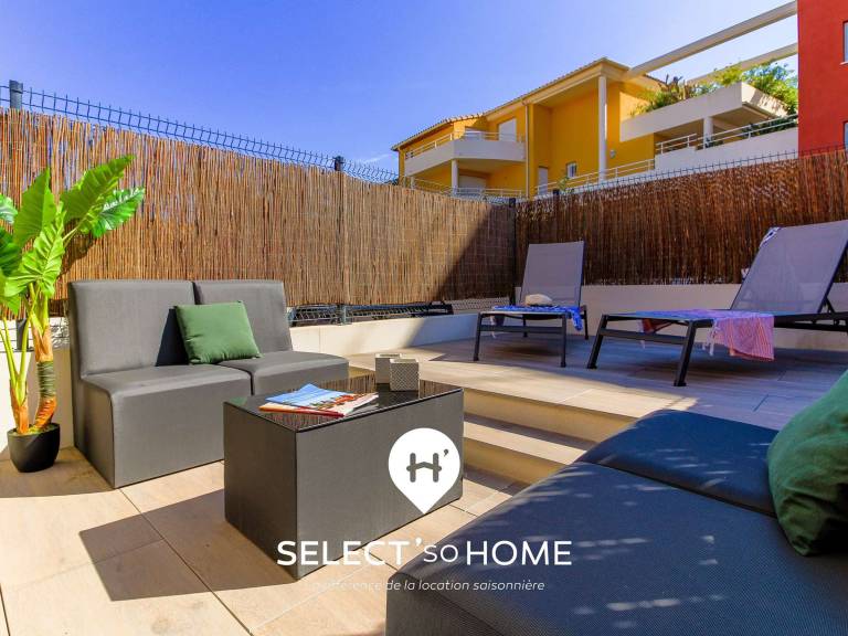 Holiday apartment with pool | Pets allowed in Bormes-Les-Mimosas