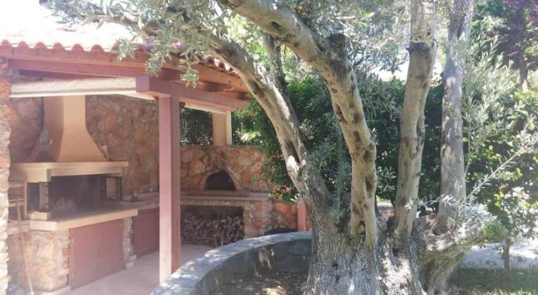 Villa with jacuzzi, garden & barbeque | Perfect for remote work — photo 5