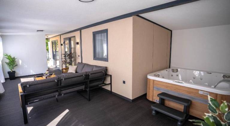 Wonderful house with hot tub | Pet-friendly — photo 2