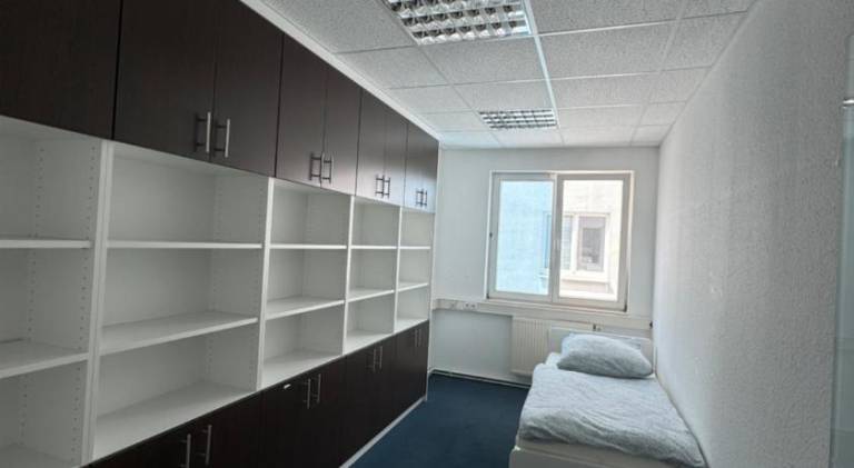 FeWo zentral in Leipzig fur 8 Personen — photo 4