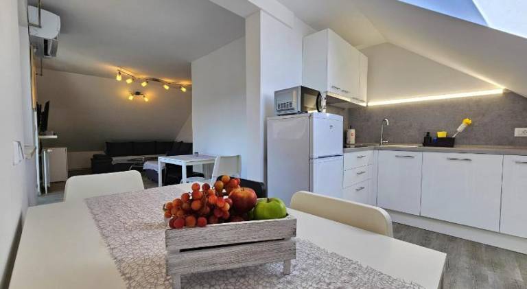 Rental apartment with 2 rooms for 6 persons — photo 3