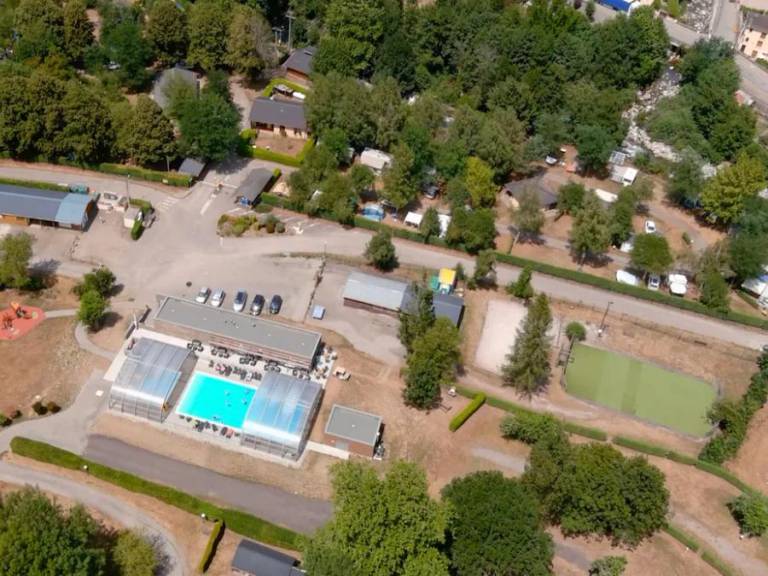 Bungalow with terrace & heated pool — photo 2