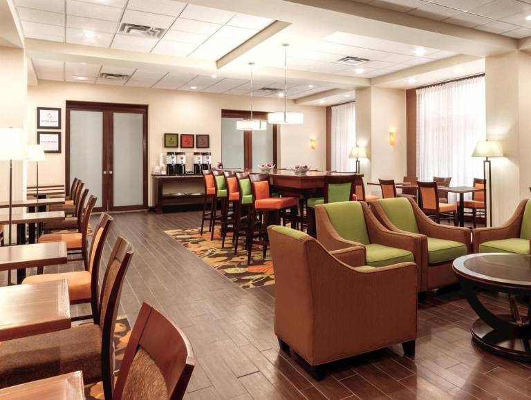 Hampton Inn by Hilton Edmonton/South — photo 2