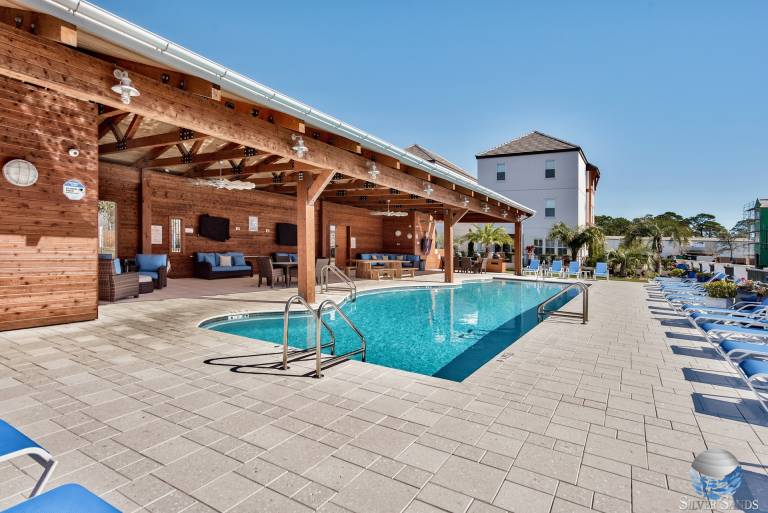 House with barbeque & heated pool in Miramar, FL