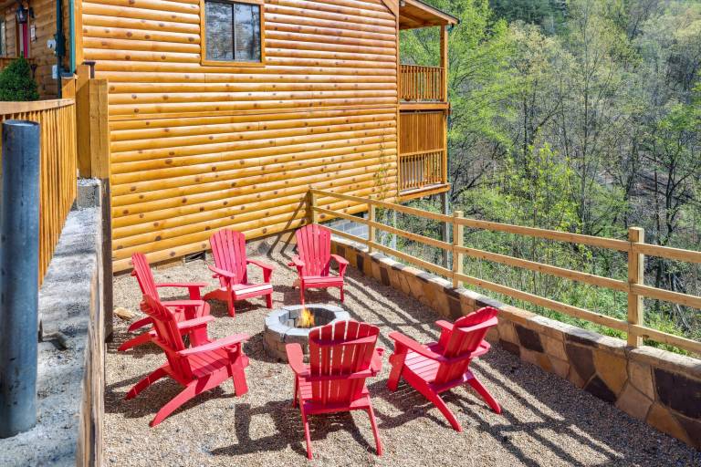Smoky Nights is an enticing dog-friendly retreat just minutes from the Pigeon Forge Parkway! — photo 4