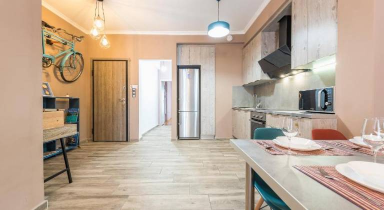 Stylish Luxury Apartment near Acropolis at Neos Kosmos metro station — photo 3