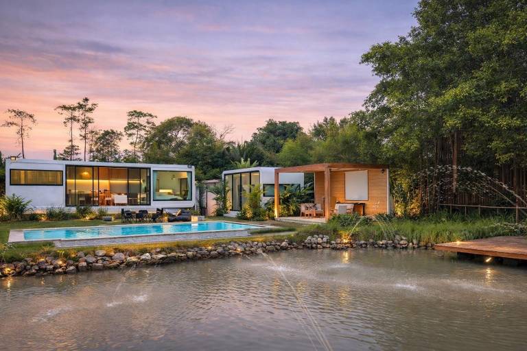 Beautiful villa with hot tub, private pool & barbecue | Dogs allowed in Bangkok
