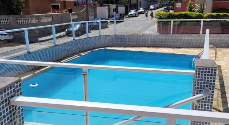 Holiday apartment with pool in Guarujá